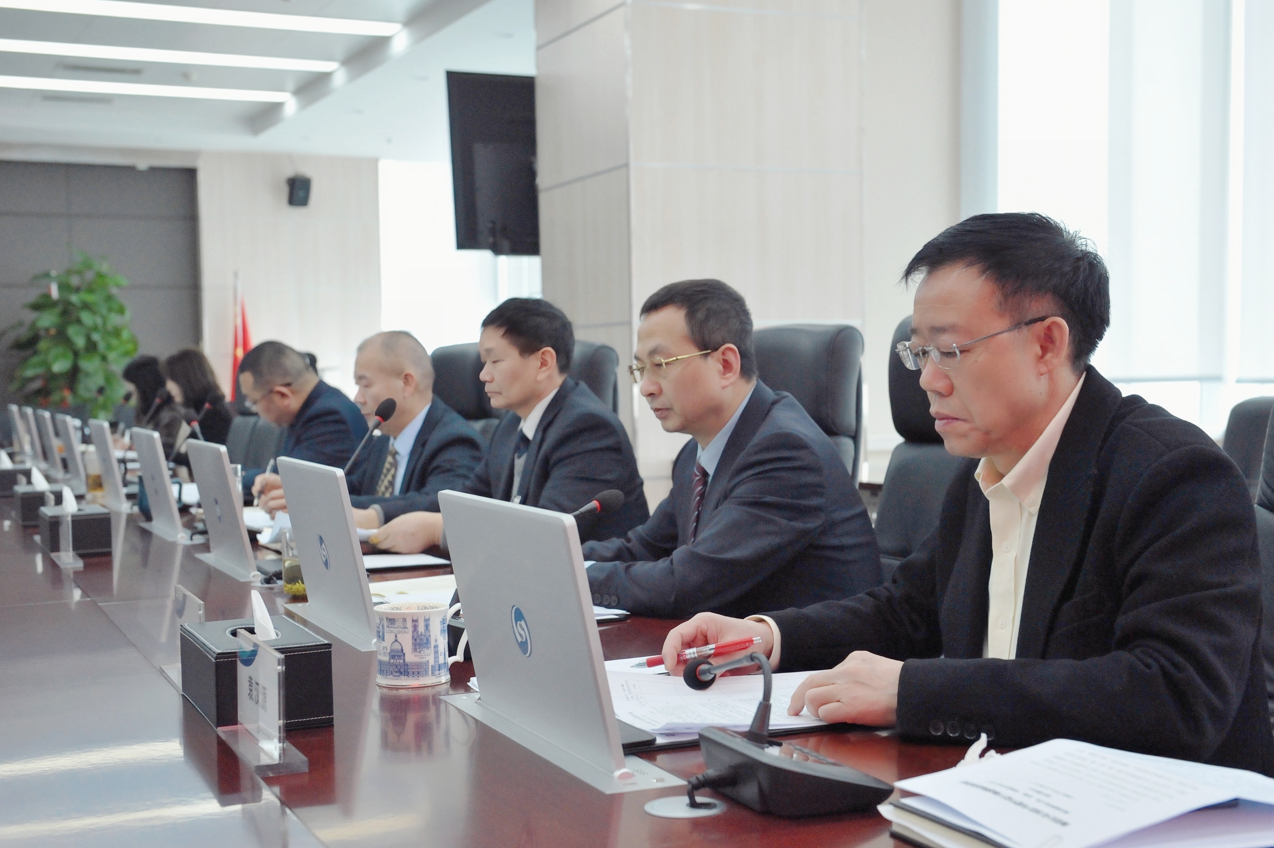 全面總結(jié) 深度剖析 凝練精粹 助力新程 金葉科教集團(tuán)2023年度述職考評(píng)會(huì)議成功召開(kāi) 全面總結(jié) 深度剖析 凝練精粹 助力新程 金葉科教集團(tuán)2023年度述職考評(píng)會(huì)議成功召開(kāi)