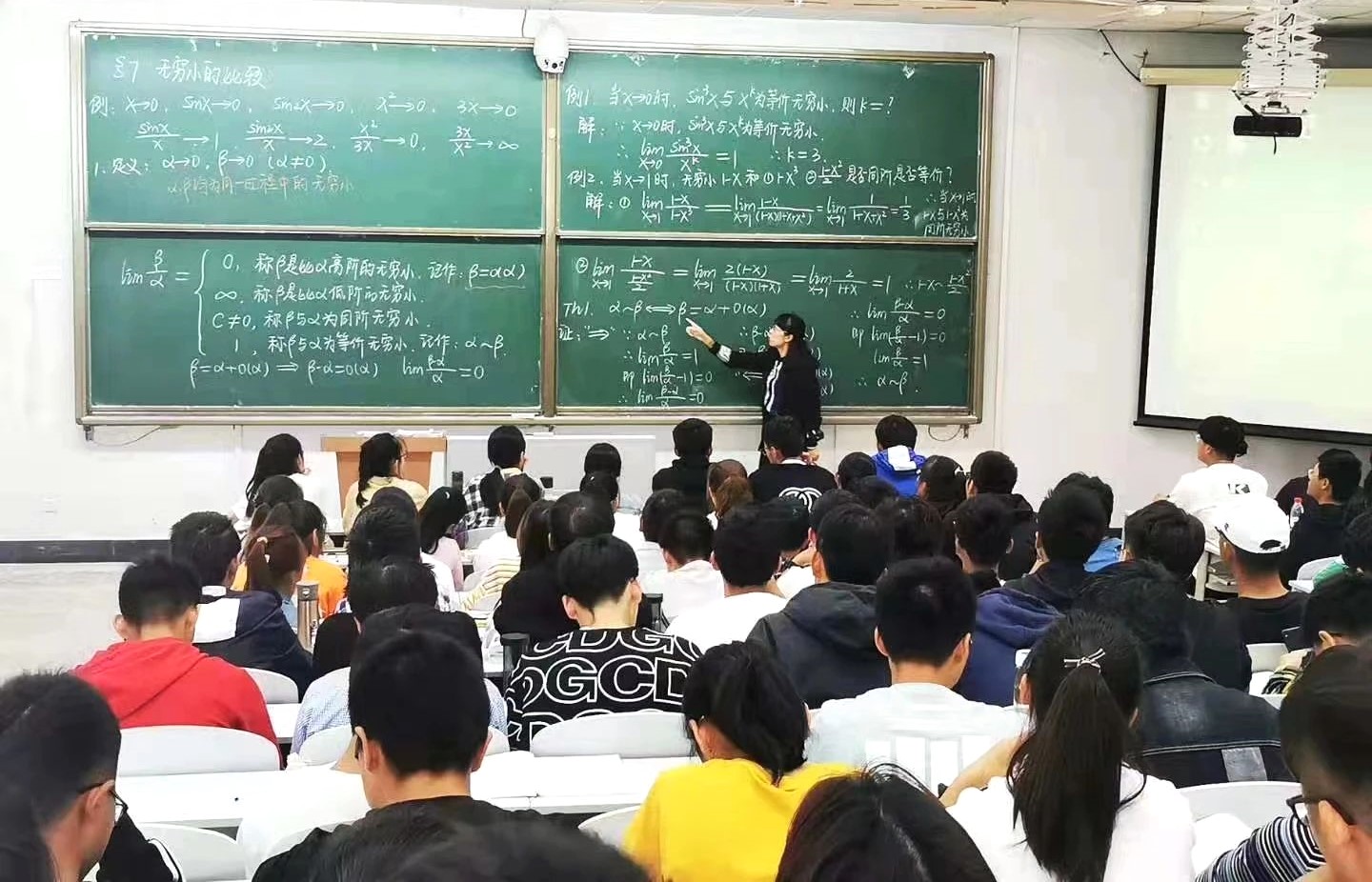 絢爛五月 揚帆奮進——西安明德理工學院喜獲佳績 圓滿召開2024年民辦高校圖書館論壇