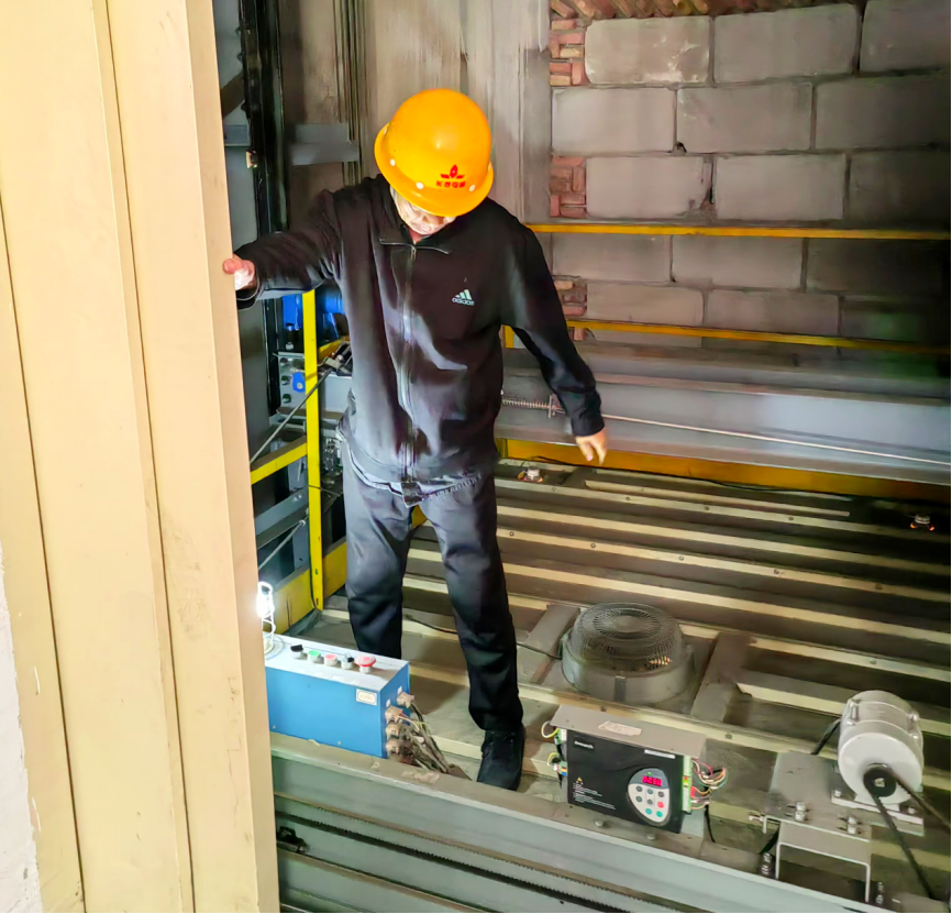 多項(xiàng)措施有效并舉 用實(shí)際行動(dòng)切實(shí)筑牢企業(yè)安全生產(chǎn)防線(xiàn) 金葉科教集團(tuán)深入開(kāi)展2024年安全管理專(zhuān)項(xiàng)行動(dòng)之煙配產(chǎn)業(yè)篇 多項(xiàng)措施有效并舉 用實(shí)際行動(dòng)切實(shí)筑牢企業(yè)安全生產(chǎn)防線(xiàn) 金葉科教集團(tuán)深入開(kāi)展2024年安全管理專(zhuān)項(xiàng)行動(dòng)之煙配產(chǎn)業(yè)篇