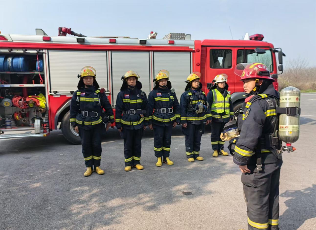 多項(xiàng)措施有效并舉 用實(shí)際行動(dòng)切實(shí)筑牢企業(yè)安全生產(chǎn)防線(xiàn) 金葉科教集團(tuán)深入開(kāi)展2024年安全管理專(zhuān)項(xiàng)行動(dòng)之煙配產(chǎn)業(yè)篇 多項(xiàng)措施有效并舉 用實(shí)際行動(dòng)切實(shí)筑牢企業(yè)安全生產(chǎn)防線(xiàn) 金葉科教集團(tuán)深入開(kāi)展2024年安全管理專(zhuān)項(xiàng)行動(dòng)之煙配產(chǎn)業(yè)篇