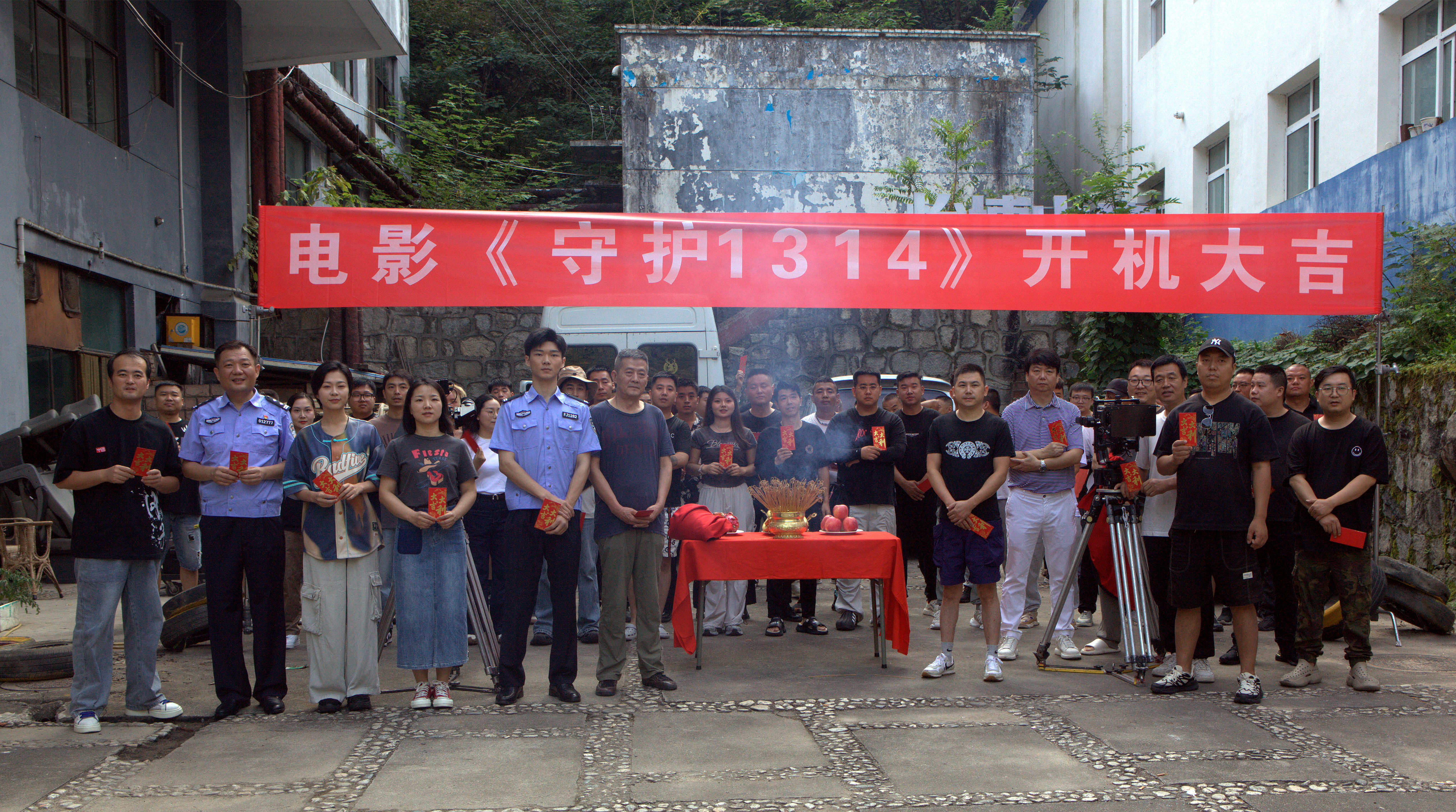 金葉匠心鐫刻國際坐標(biāo) 明德新聲激蕩時(shí)代潮音——西安明德理工學(xué)院頻獲殊榮顯華章