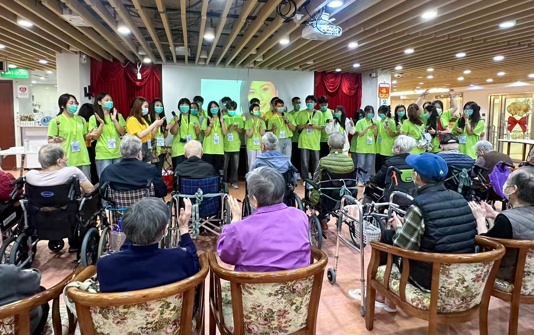 以青春之光 筑家國(guó)夢(mèng)想 集團(tuán)兩校師生代表赴香港參加2025青年夢(mèng)想家交流營(yíng)活動(dòng) 以青春之光 筑家國(guó)夢(mèng)想 集團(tuán)兩校師生代表赴香港參加2025青年夢(mèng)想家交流營(yíng)活動(dòng)